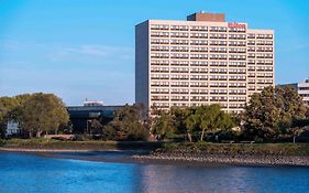 Hilton San Francisco Airport Bayfront - No Resort Fee